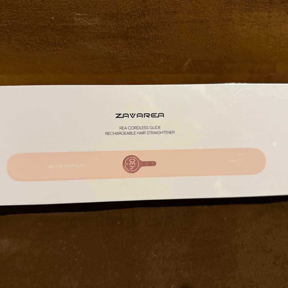 Zavarea Cordless Hair Straightener in Pink